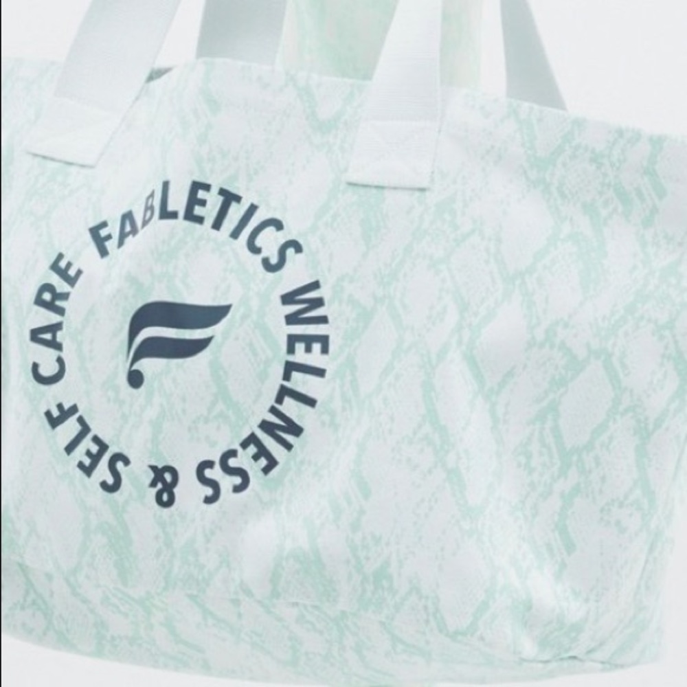 SUPER CUTE MINT GREEN ANIMAL PRINT FABLETICS BAG